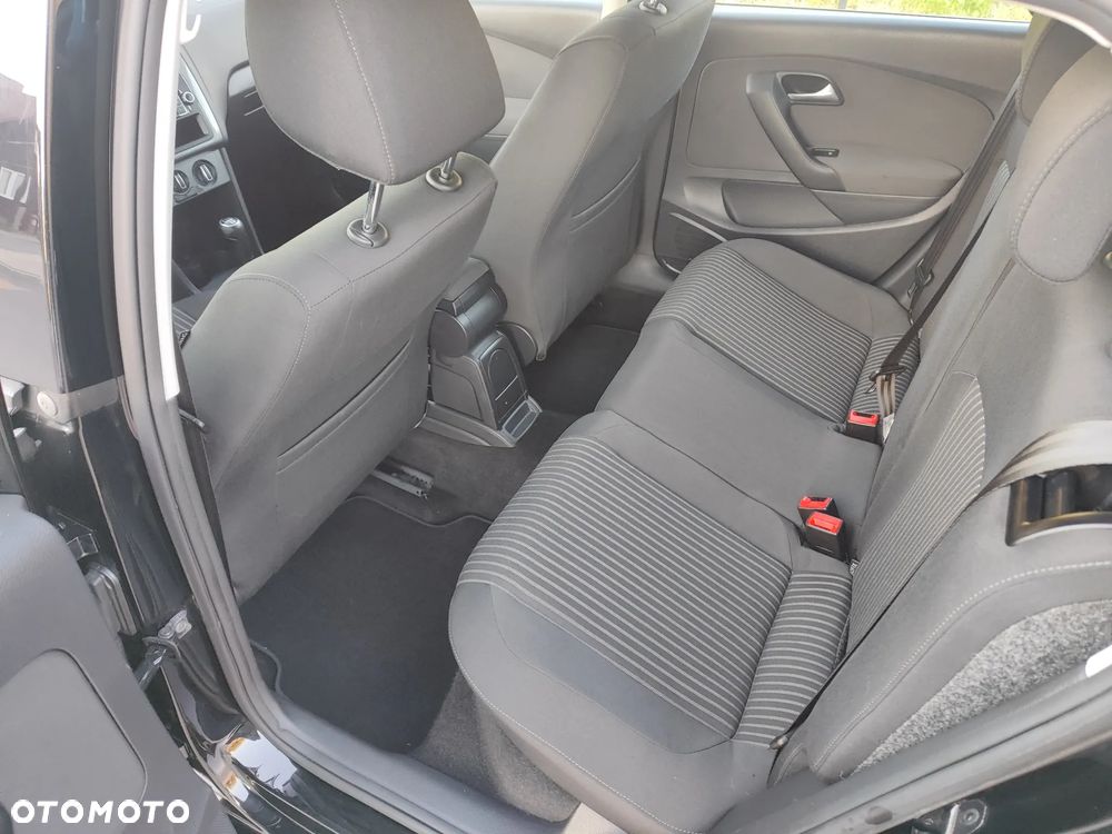 Volkswagen Polo 1.4 FSI Highline - 35
