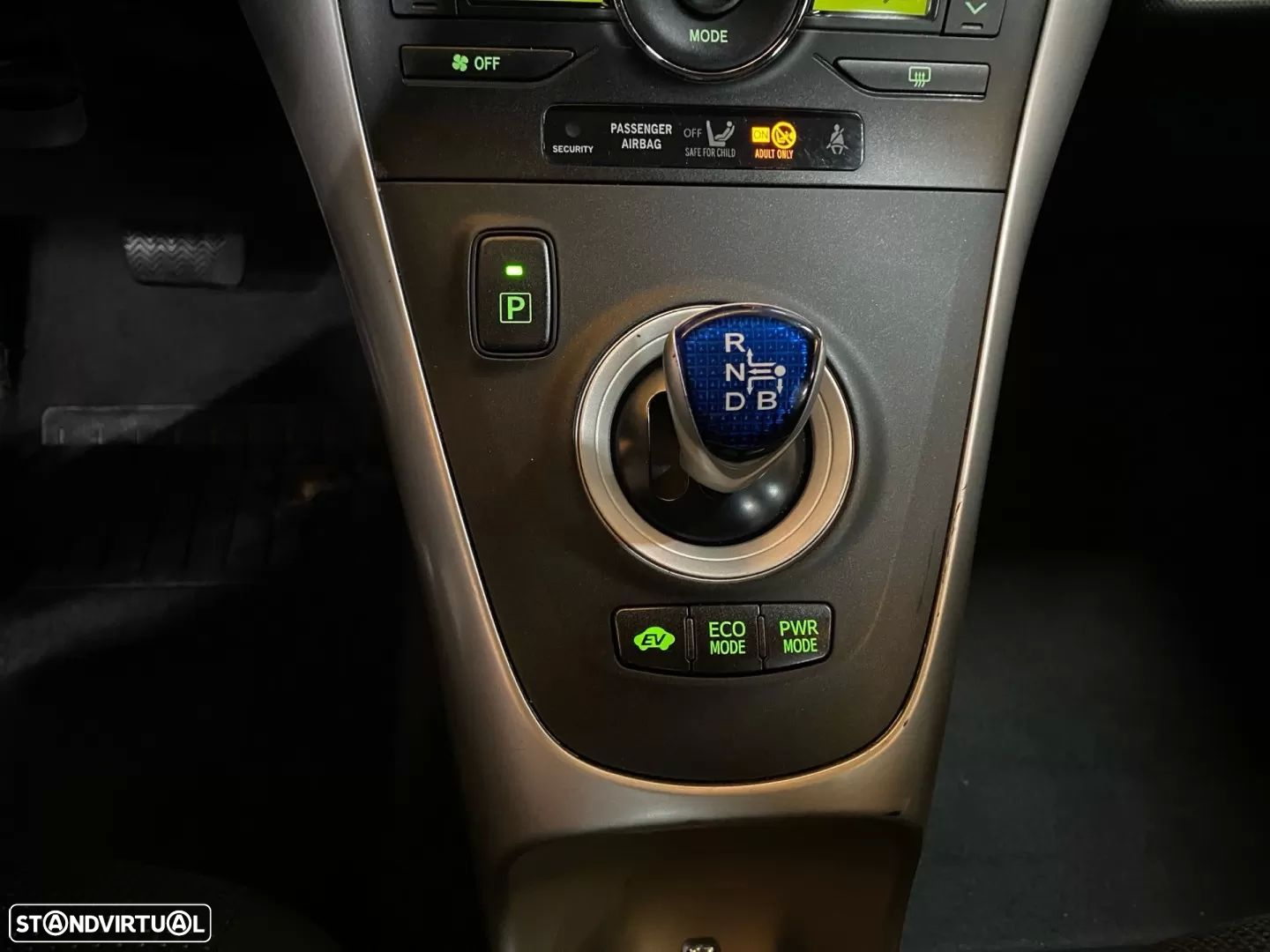 Toyota Auris 1.8 HSD Sport+Navi - 15