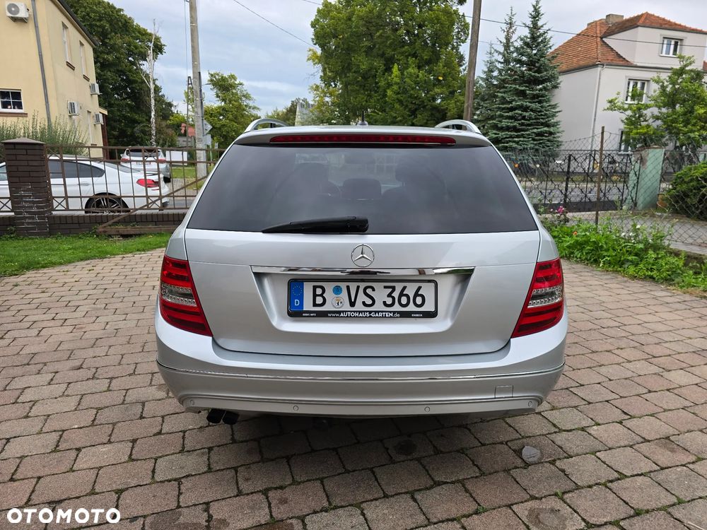 Mercedes-Benz Klasa C 200 CDI BlueEff Avantgarde - 12