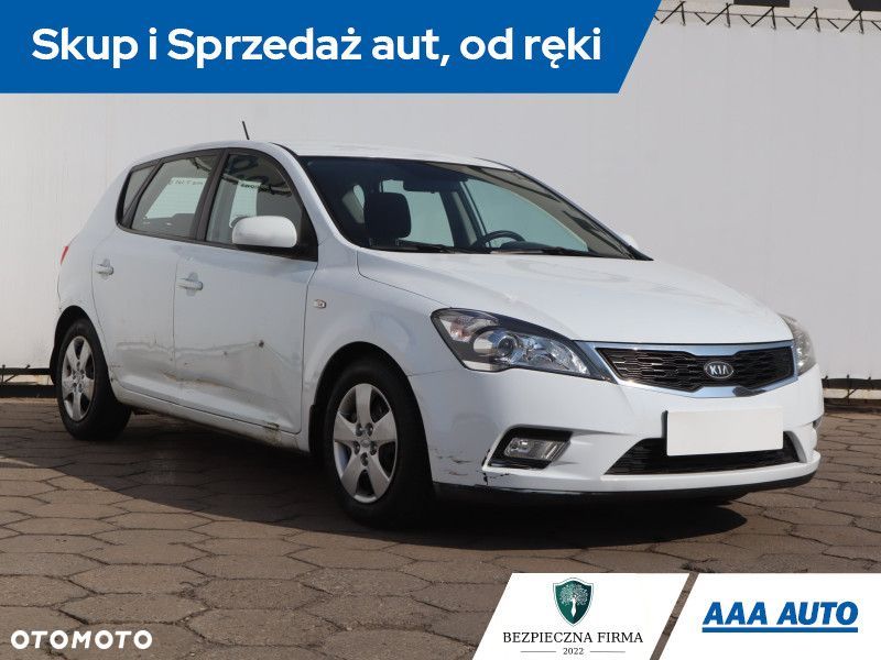 Kia Ceed - 3
