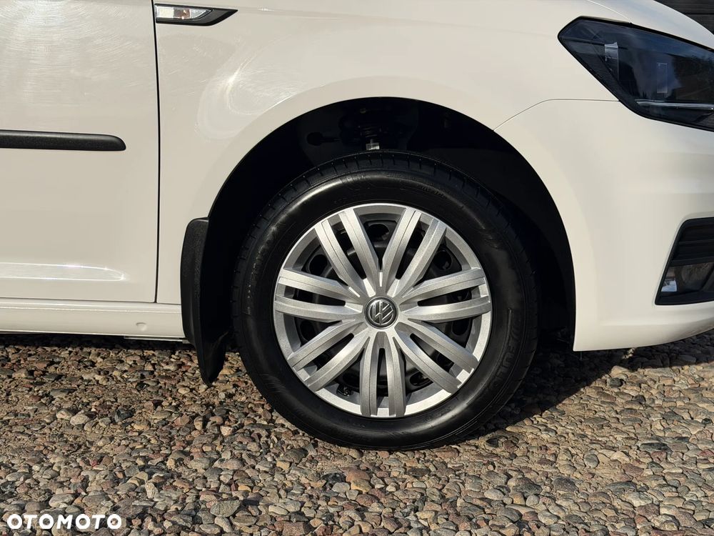 Volkswagen CADDY MAXI ORYGINAŁ KOMBI VAN MINIBUS 5 Osobowy 2x Boczne drzwi + tylne 2 skrzydłowe, Mocny 2.0TDI DFSD Euro6, Alarm, Czujniki cofania, Servotronic, Awaryjne ham.. ANB, Spec. wyciszenie, Bezwypadkowy pełen serwis ZADBANY ! Podwójne resory tylnej osi - WZMOCNIONE ZAWIESZENIE KOŁA 16' ! MODEL 2020 - 16