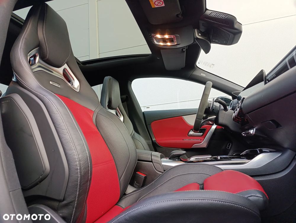 Mercedes-Benz CLA AMG 45 S 4-Matic+ 8G-DCT - 11