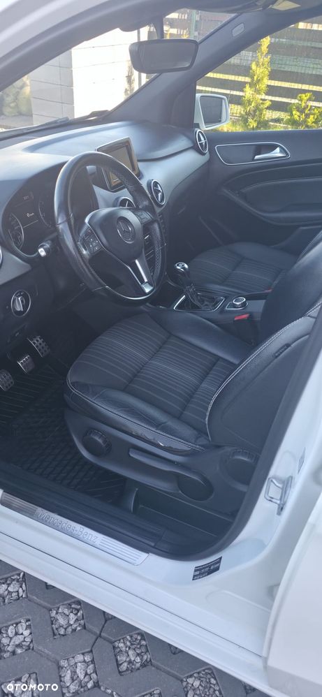 Mercedes-Benz Klasa B 180 CDI (BlueEFFICIENCY) - 12