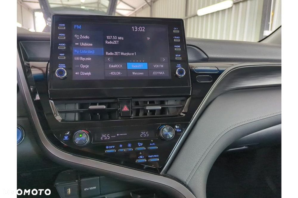 Toyota Camry 2.5 Hybrid Executive CVT - 8