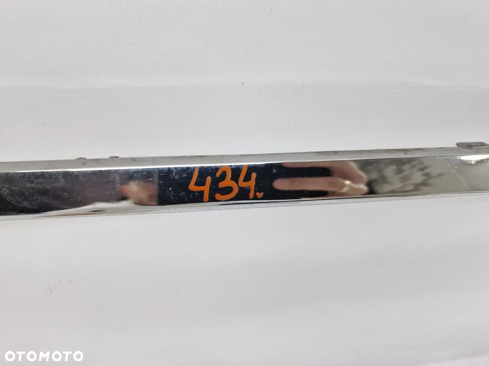 HYUNDAI I30 III 17- RAMKA GRILLA CHROMOWA , NR 86355-G4000 , NR AUKCJI GL434 - 2