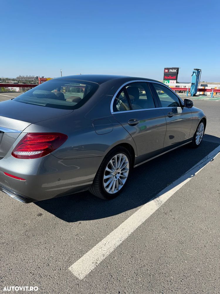 Mercedes-Benz E 300 d Aut. - 16