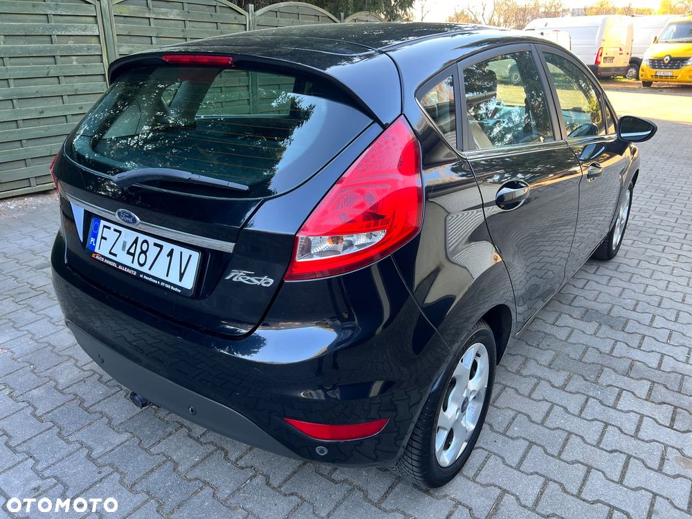Ford Fiesta - 9