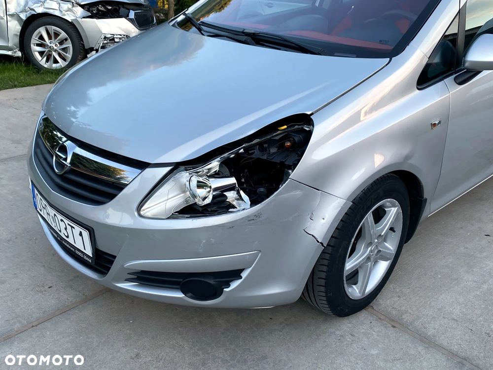 Opel Corsa 1.4 16V Color Edition - 9