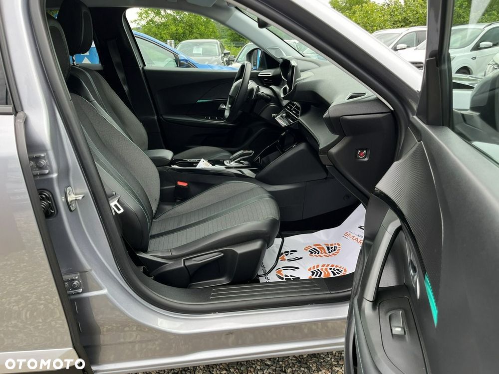 Peugeot 2008 PureTech 130 Allure S&S EAT8 - 31