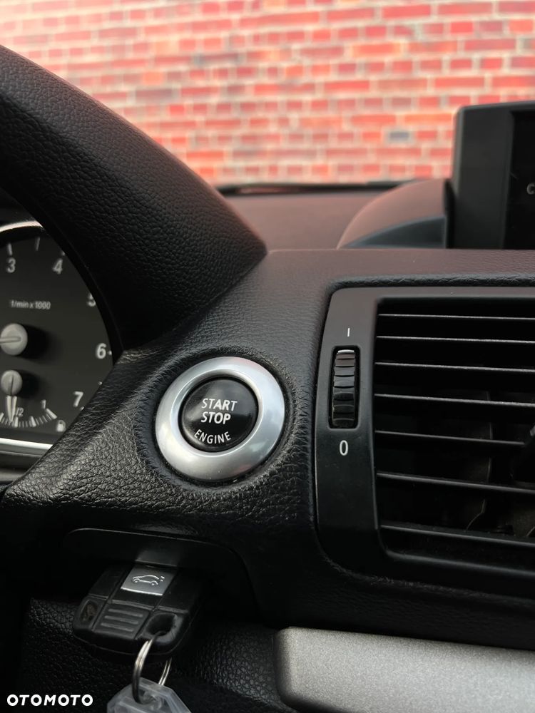 BMW Seria 1 116i - 23