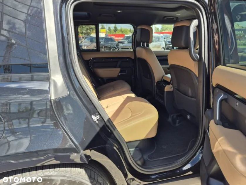 Land Rover Defender 3.0 D250 mHEV X-Dynamic HSE - 10