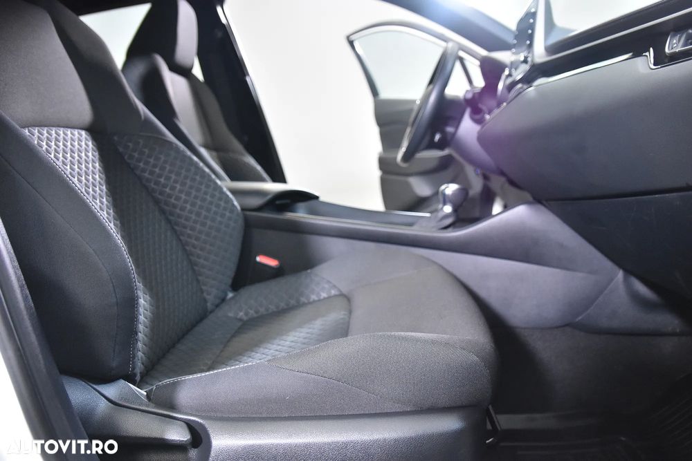 Toyota C-HR - 11