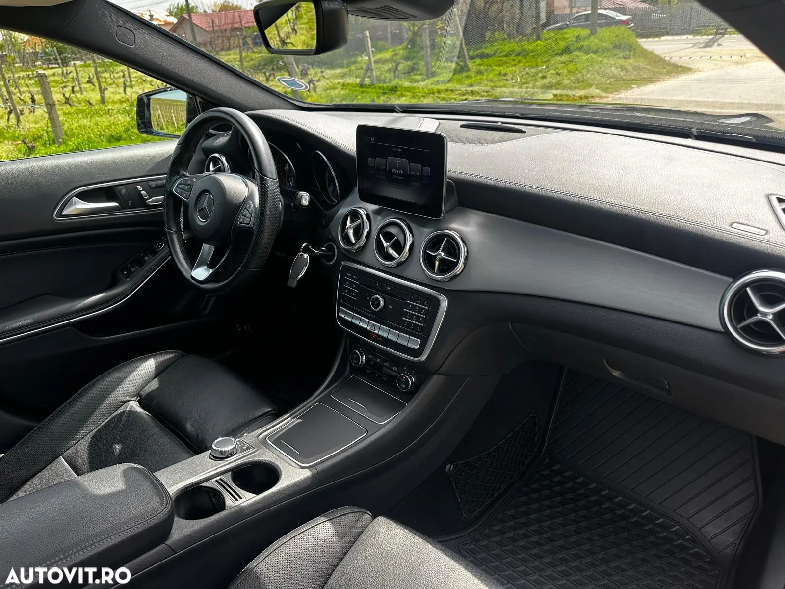 Mercedes-Benz GLA 250 4Matic 7G-DCT AMG Line - 12