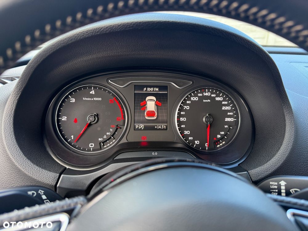 Audi A3 Sportback 2.0 TDI (clean diesel) quattro S tronic S line Sportpaket - 26