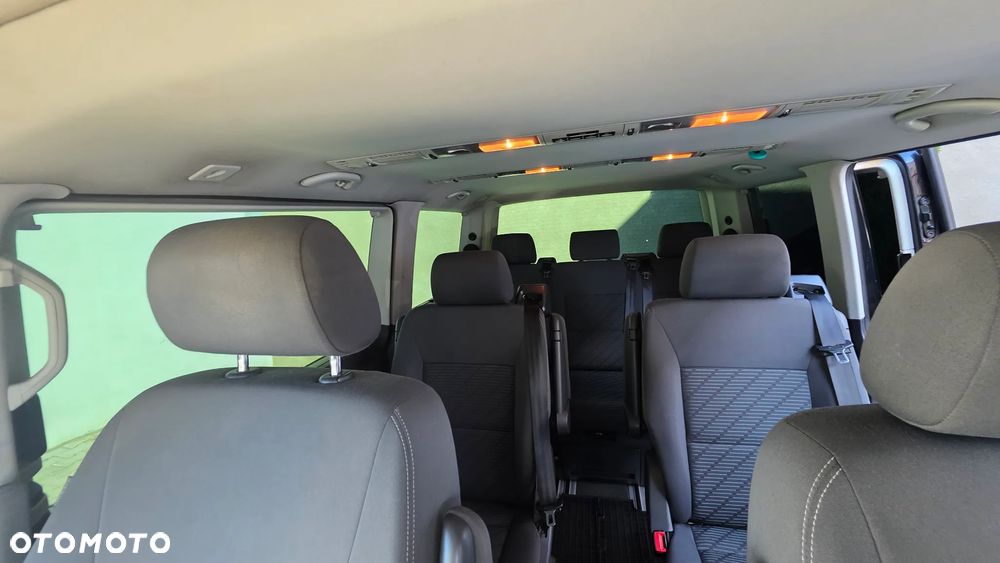 Volkswagen Multivan - 11