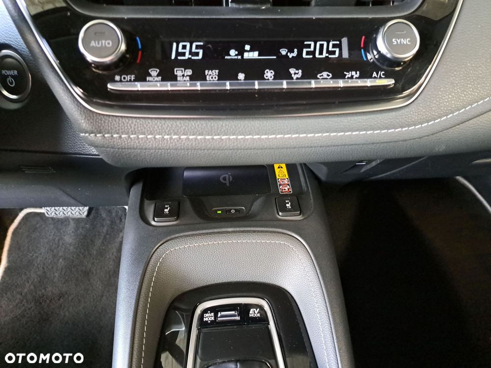 Toyota Corolla 1.8 Hybrid Style - 25
