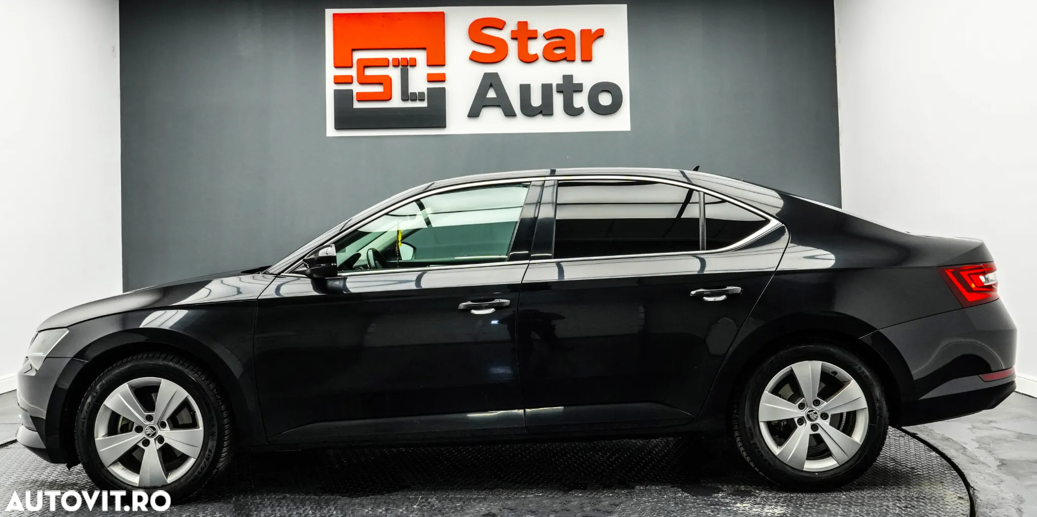 Skoda Superb 1.6 TDI DSG Ambition - 10