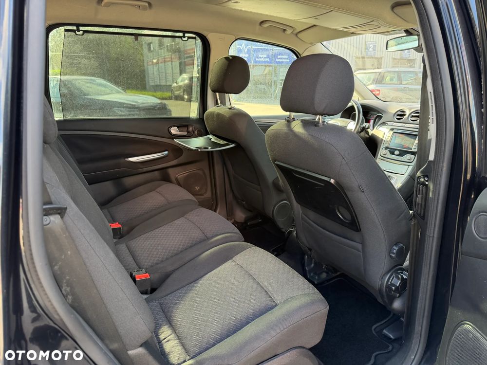 Ford Galaxy 2.2 TDCi Ghia - 11