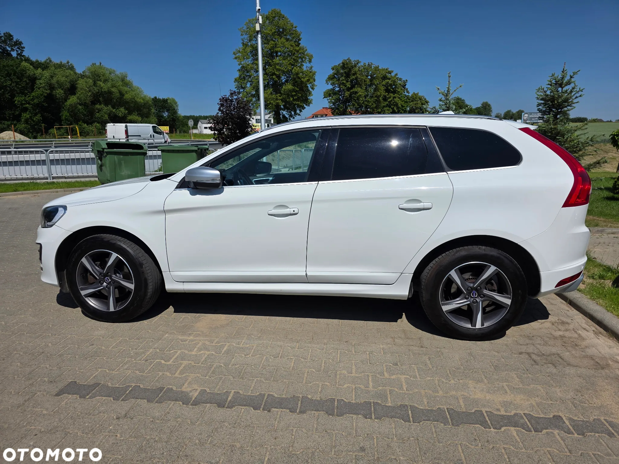 Volvo XC 60 D4 R-Design - 6
