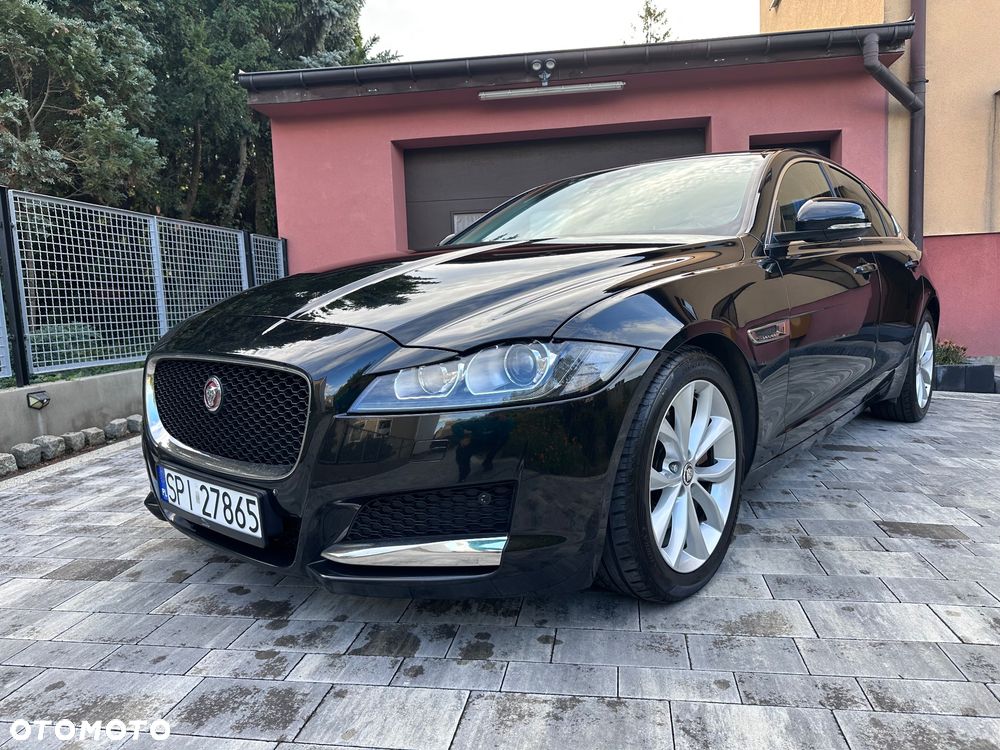 Jaguar XF 2.0 i4D Portfolio - 1