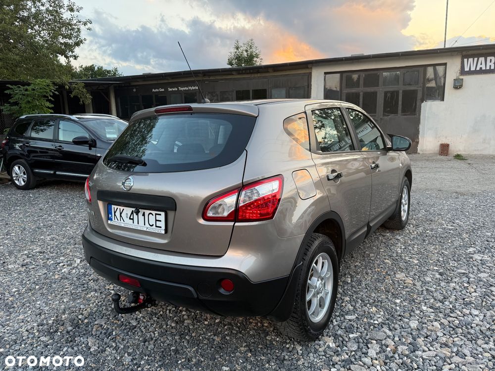 Nissan Qashqai - 2