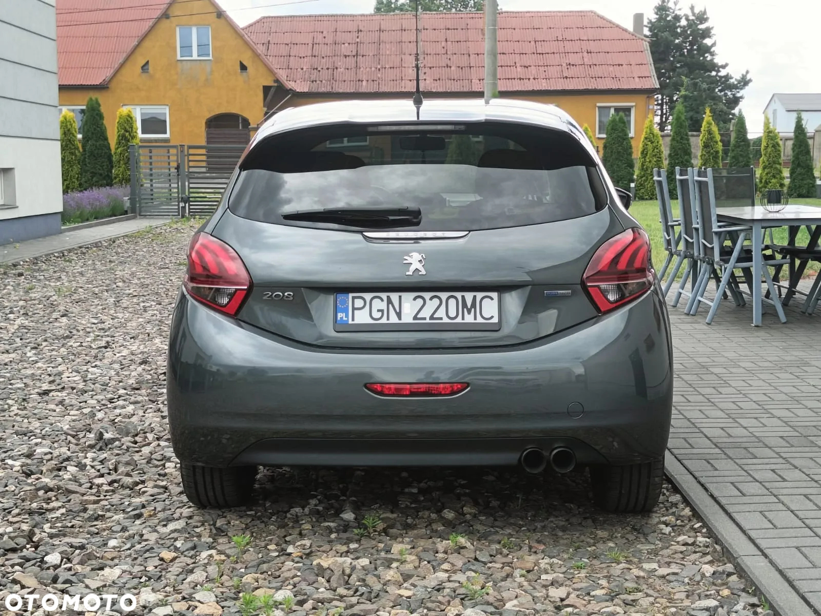 Peugeot 208 1.2 PureTech Allure - 8