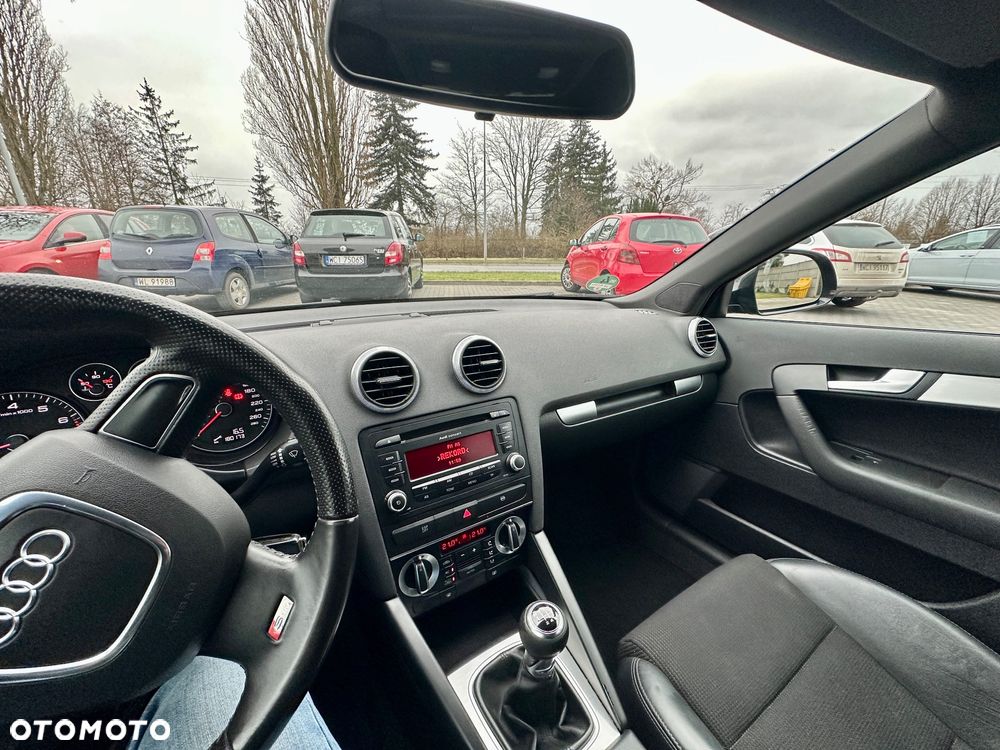 Audi A3 Sportback 1.8 TFSI S line Sportpaket Plus - 32