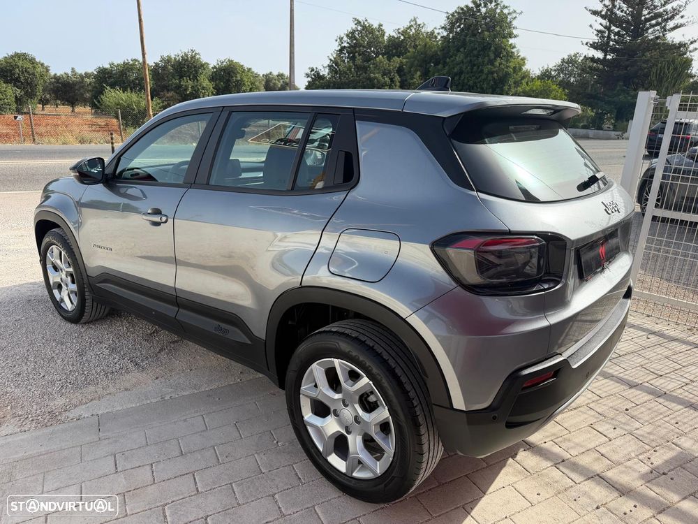 Jeep Avenger 1.2 e-Hybrid Altitude DCT - 4