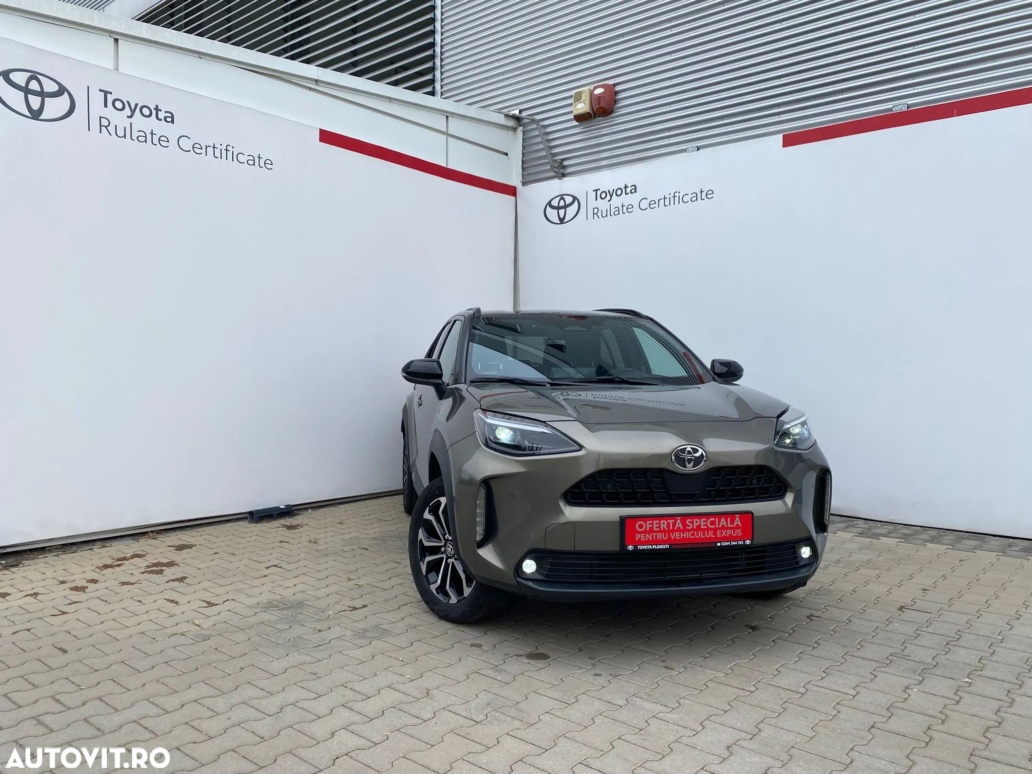 Toyota Yaris Cross 1.5 VVT-i HSD 4x4 Dynamic - 1