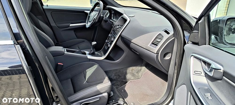 Volvo XC 60 D4 Kinetic - 8