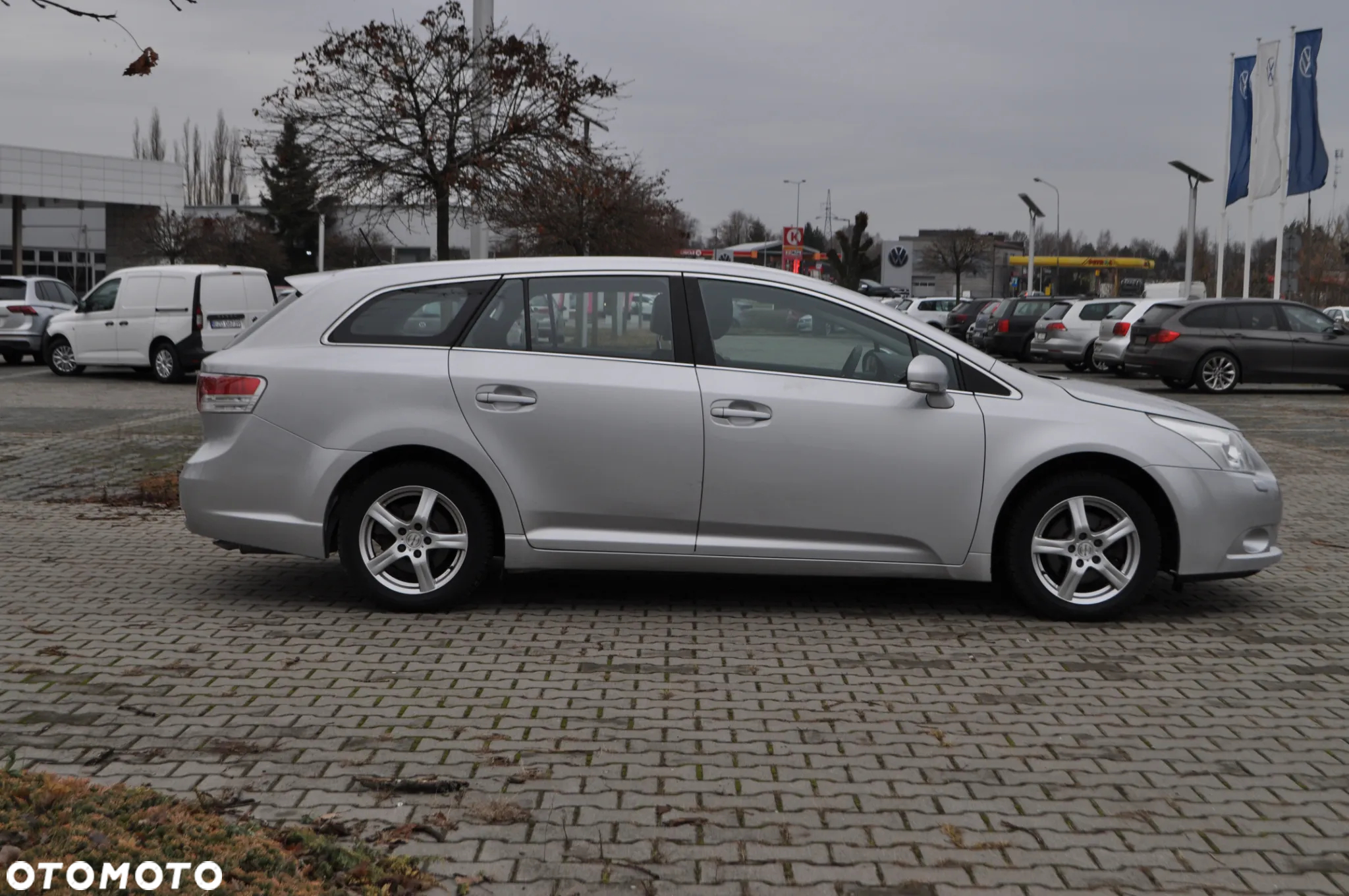 Toyota Avensis 1.8 Active - 6