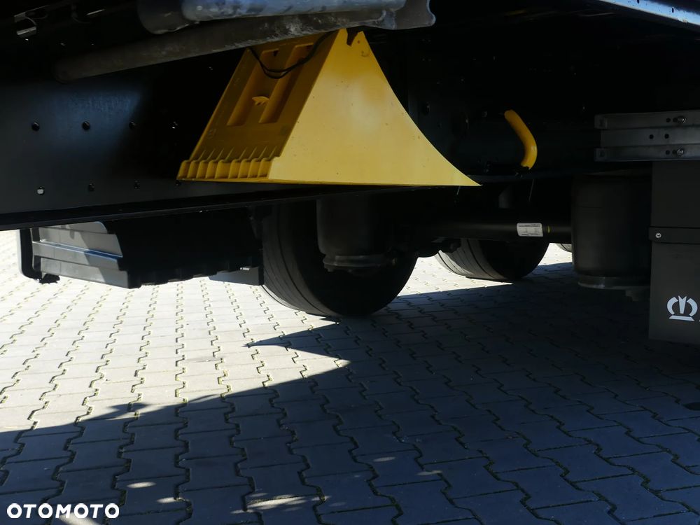 Krone MEGA / FIRANKA / OŚ PODNOSZONA / DACH PODNOSZONY / - 25