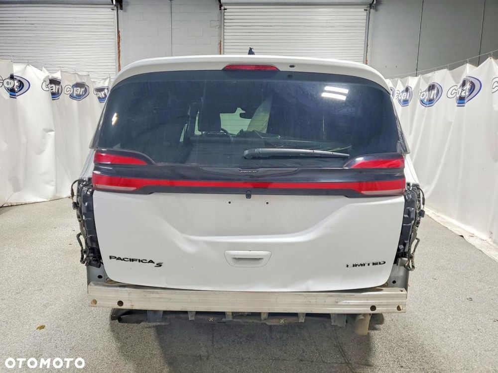 Chrysler Pacifica - 6