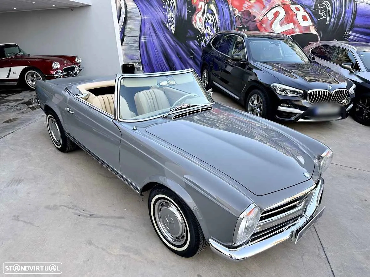 Mercedes-Benz 230 - 46