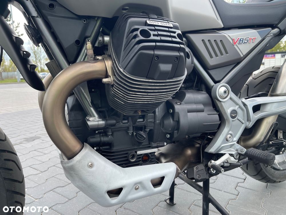 Moto Guzzi V85 - 11