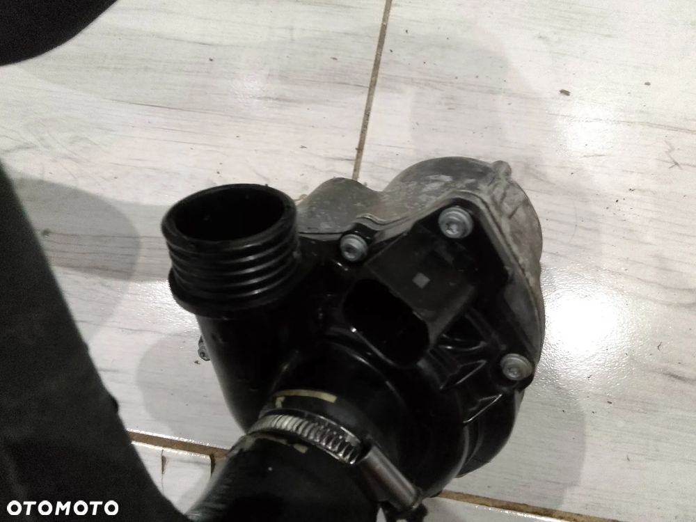 Pompa wody elektryczna BMW F01 F02 11868015 - 2