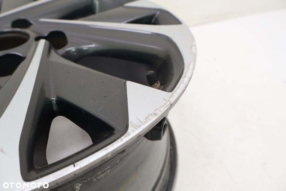 TOYOTA AURIS II FELGA ALUMINIOWA 17X 7.0 42611-02L90 - 5