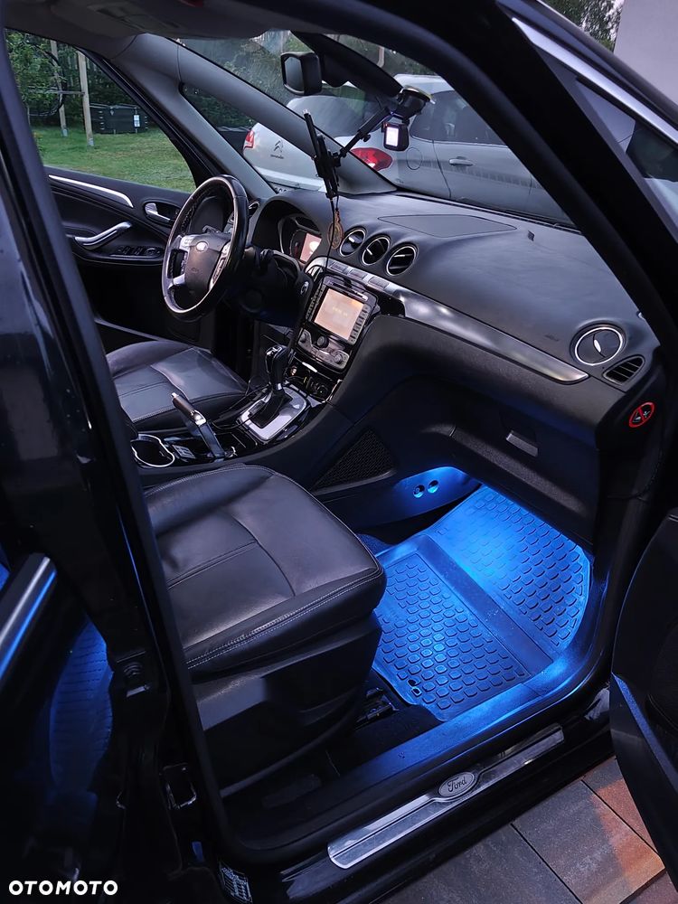 Ford S-Max - 21