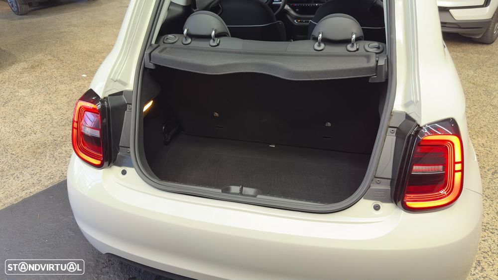 Fiat 500e 3 + 1 23,8kWh Icon - 45