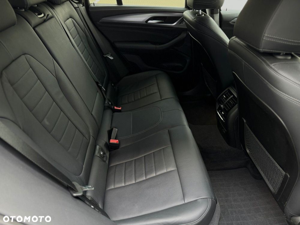 BMW X4 xM40d - 16