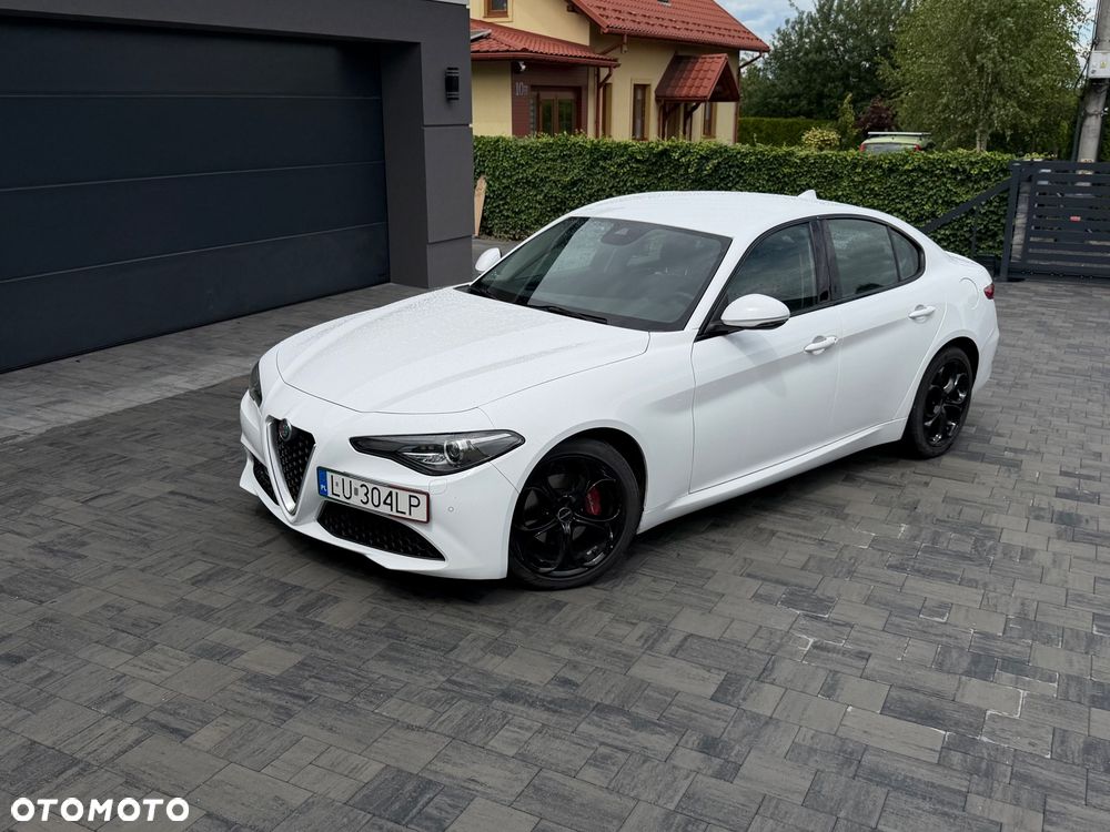 Alfa Romeo Giulia - 1