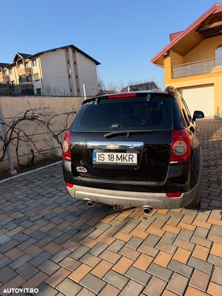 Chevrolet Captiva 2.0 High G9 AWD LT - 6