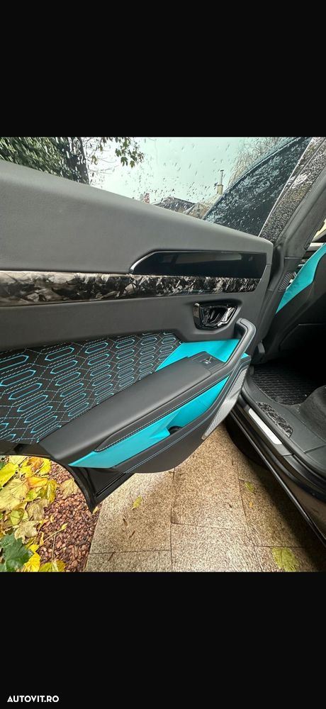 Lamborghini URUS - 16