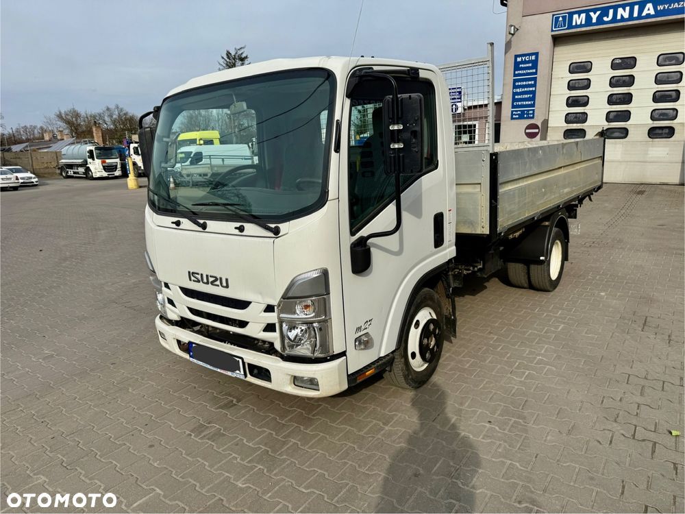 Isuzu ROMCAR M27 - 6