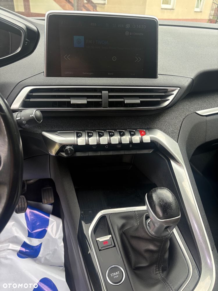 Peugeot 3008 PureTech 130 Stop & Start GPF Allure Business-Paket - 19