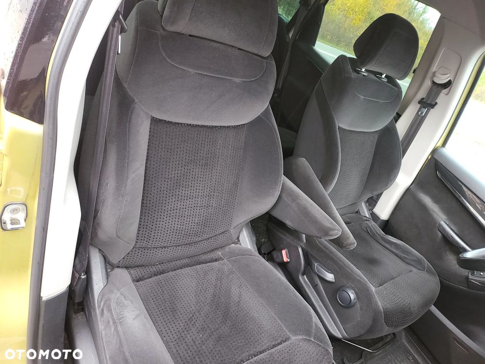 Citroën C4 Picasso - 23