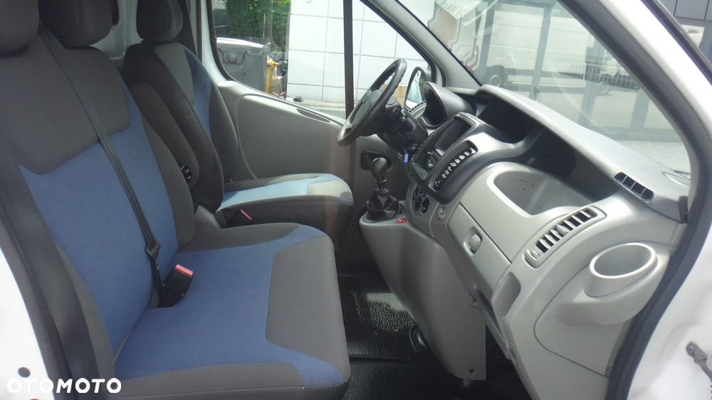 Renault Trafic - 11