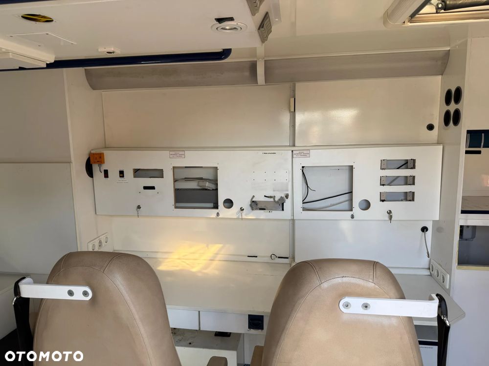 Mercedes-Benz sprinter 904 - 11