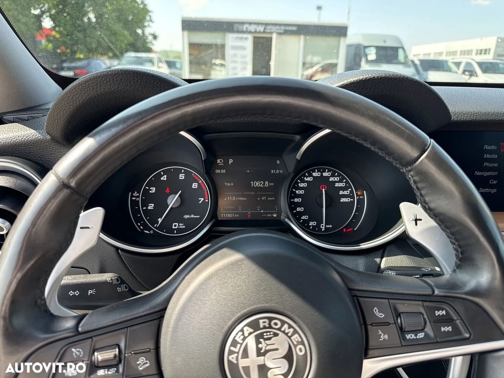 Alfa Romeo Stelvio 2.0 Turbo AWD AT8 Estrema - 12