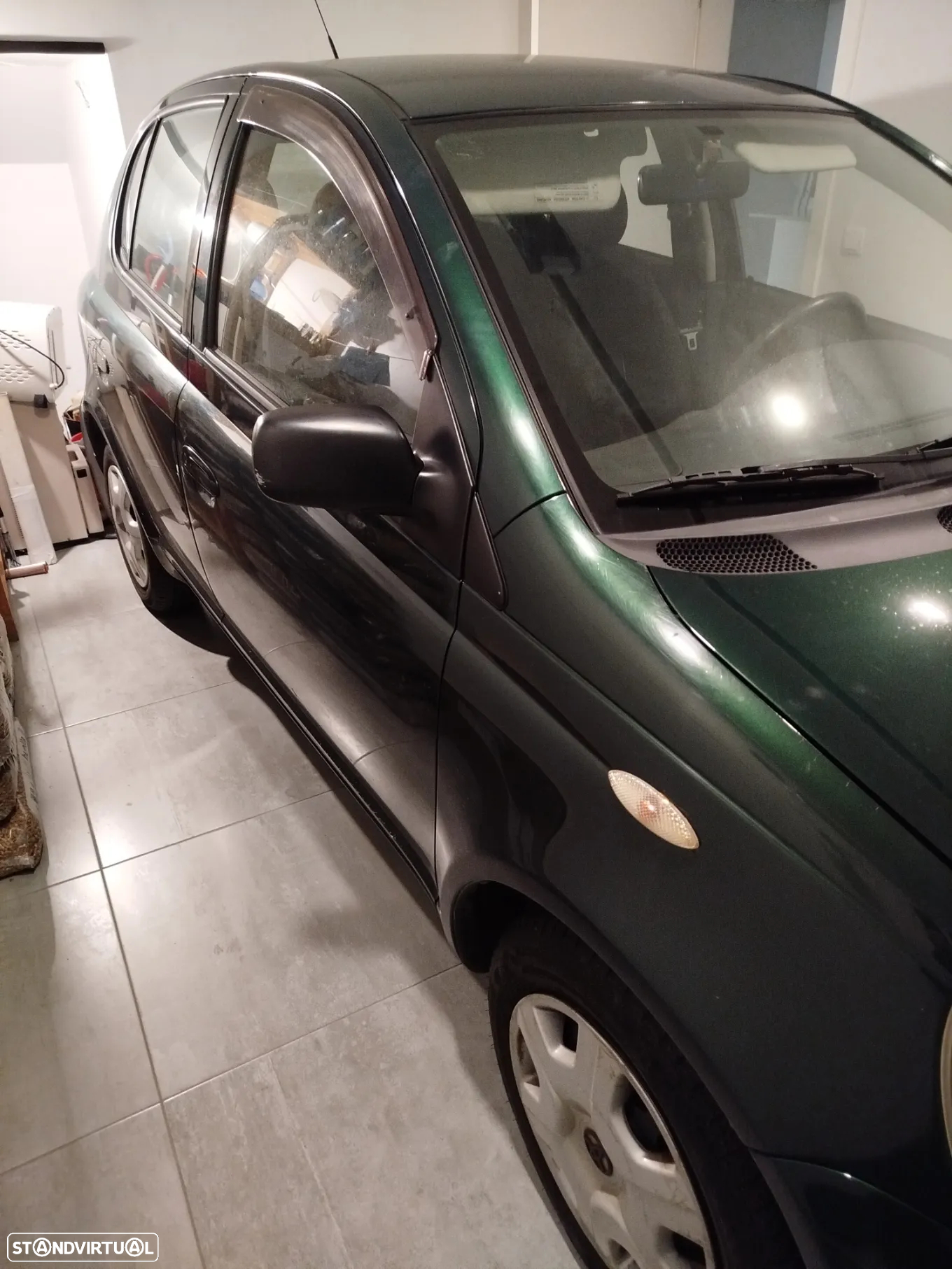 Toyota Yaris 1.0 Terra AC - 2